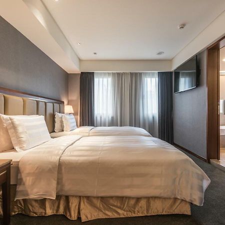 Royal Biz Taipei Hotel Exterior photo
