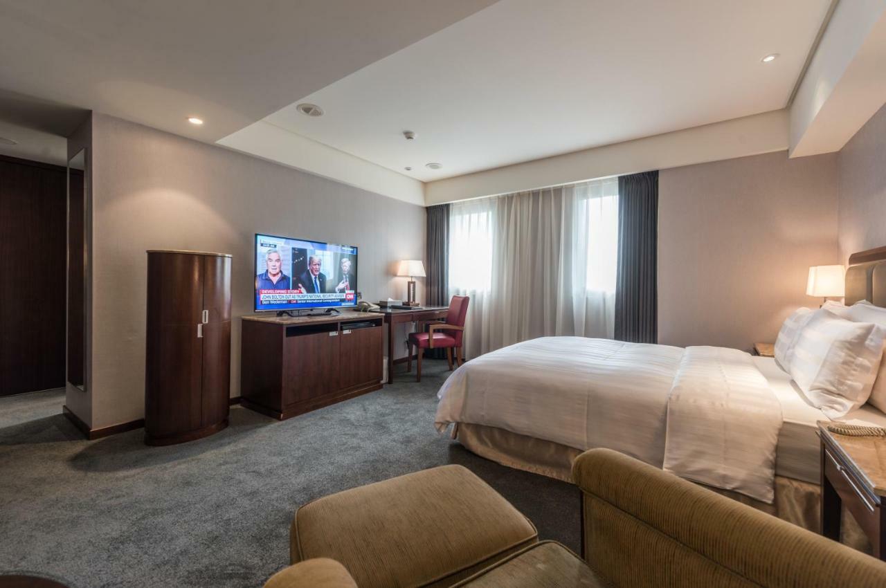 Royal Biz Taipei Hotel Exterior photo