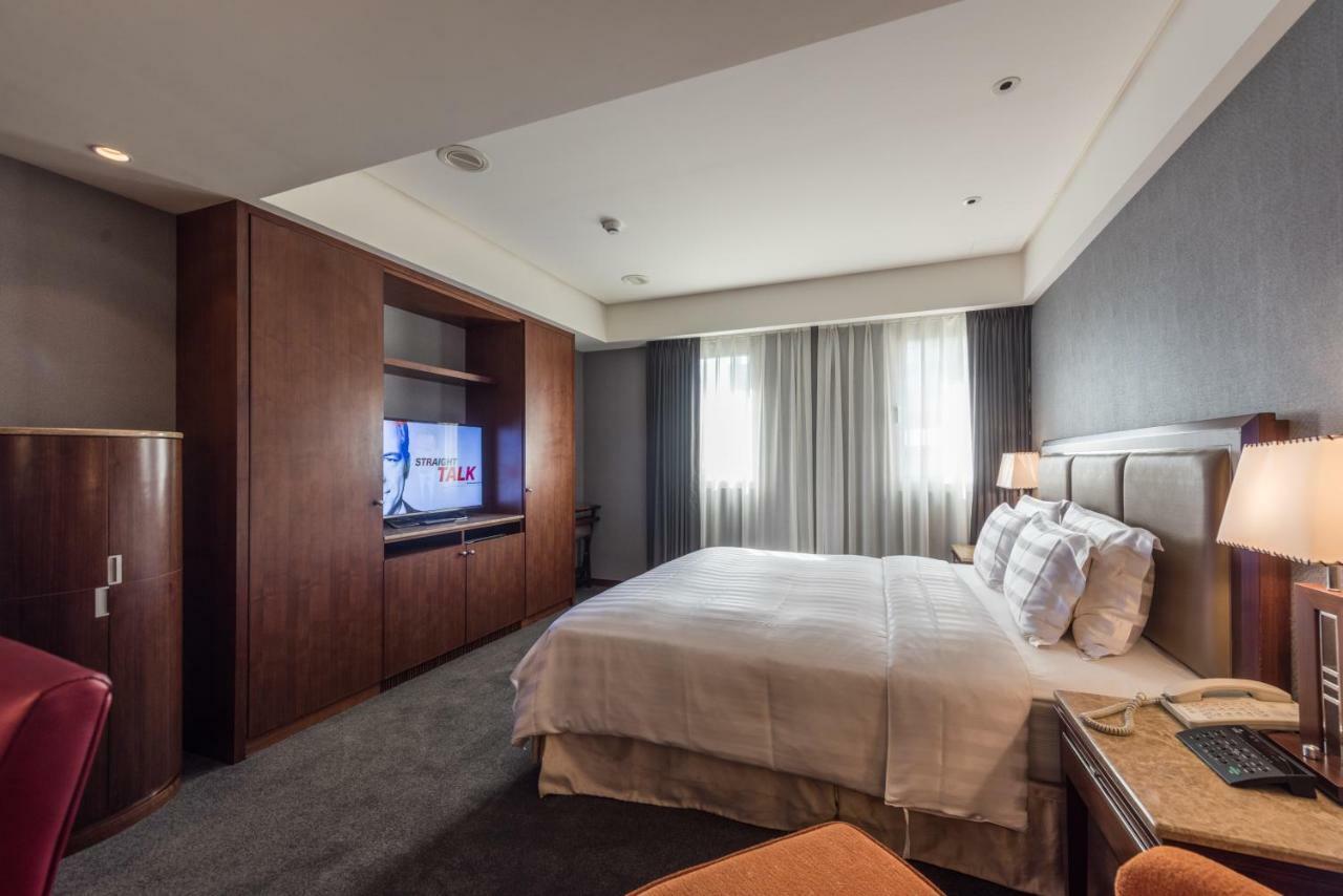 Royal Biz Taipei Hotel Exterior photo