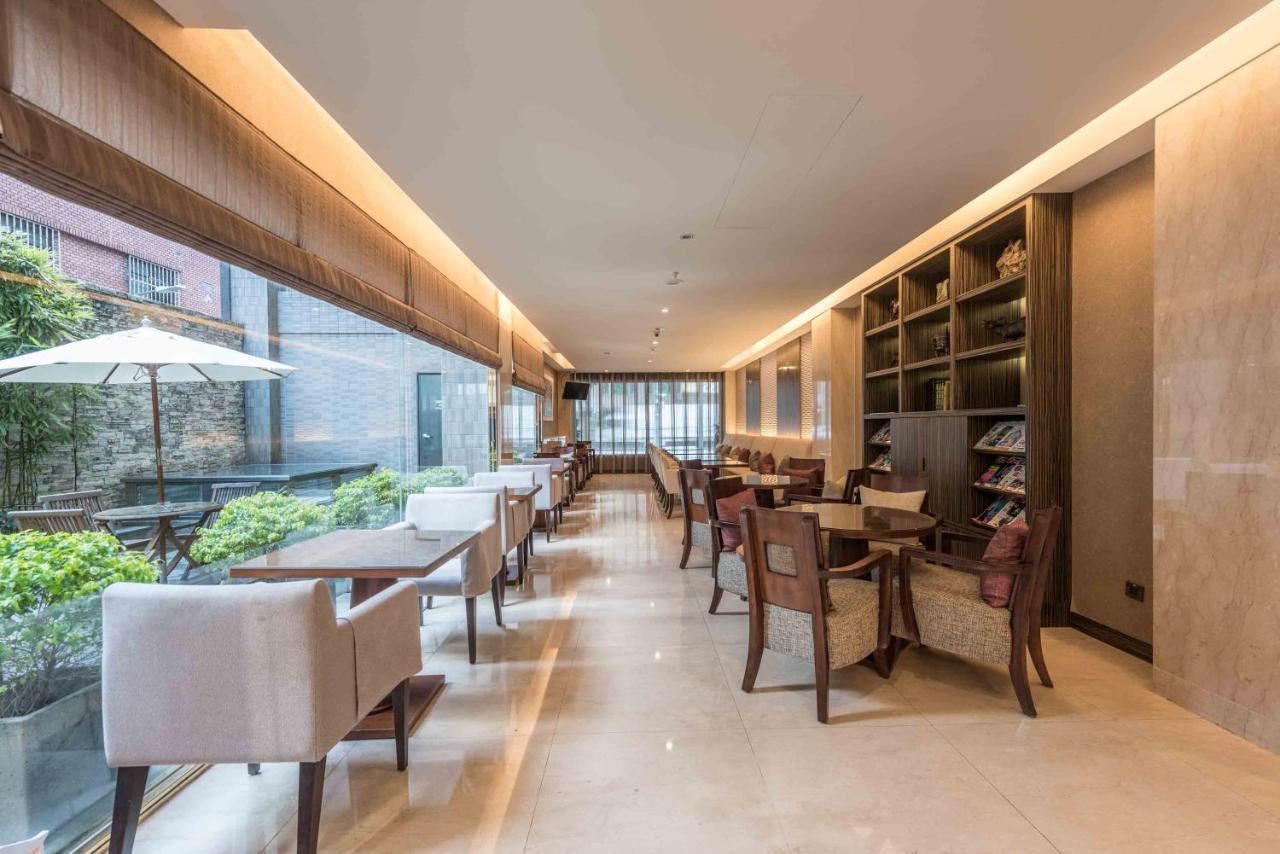 Royal Biz Taipei Hotel Exterior photo